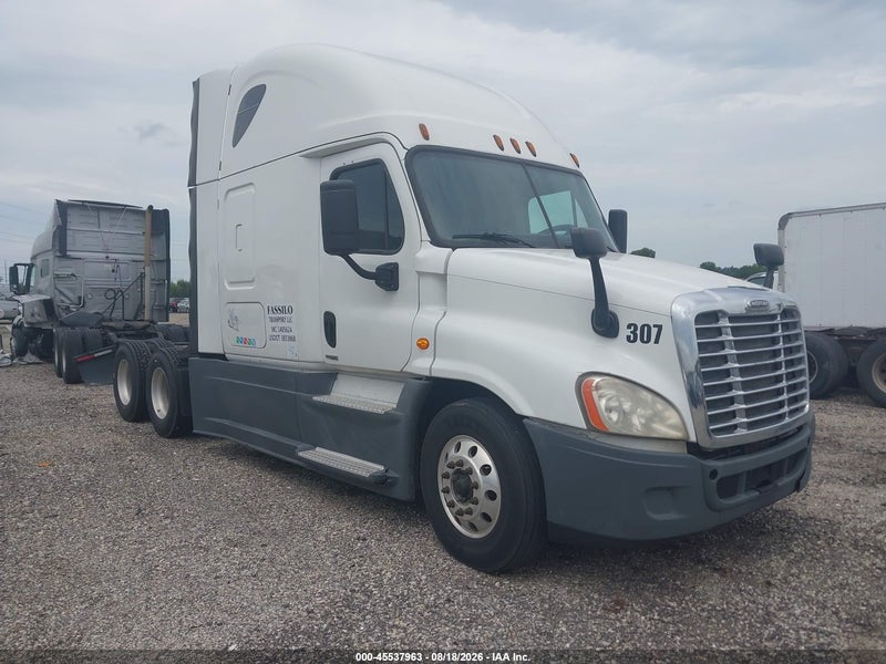 2016 Freightliner Cascadia 125   White vin: 1FUJGLD53GLGV0307