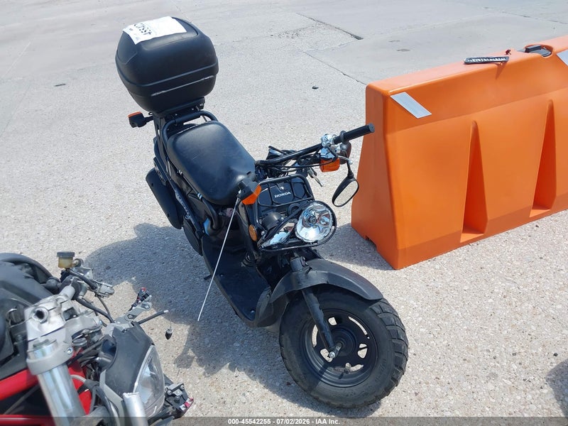 2024 Honda Nps50   Black vin: JH2AF5817RK204011