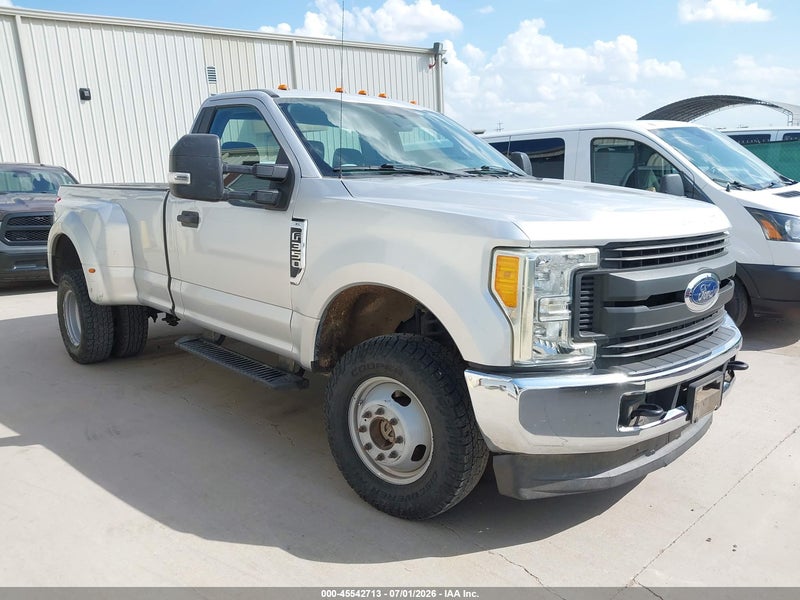 2017 Ford F-350 Xl/xlt Silver vin: 1FTRF3D65HEB18663