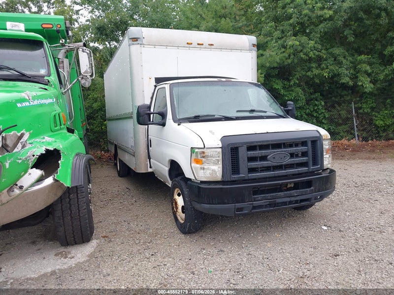 2009 Ford E-350 Cutaway   White vin: 1FDWE35L09DA38703