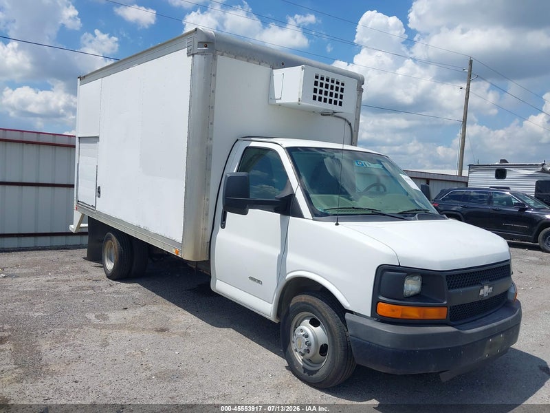 2015 Chevrolet Express Cutaway 4500 White vin: 1GB6G5CG5F1109993