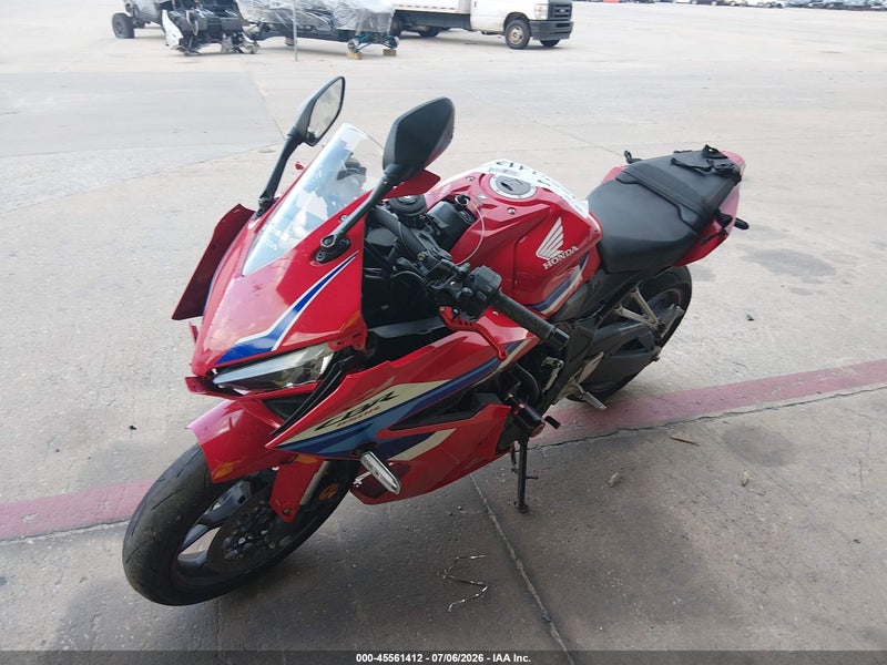 2024 Honda Cbr650 R Red vin: MLHRH1559R5000490