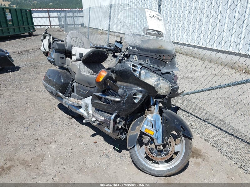 2004 Honda Gl1800   Black vin: 1HFSC47054A307523