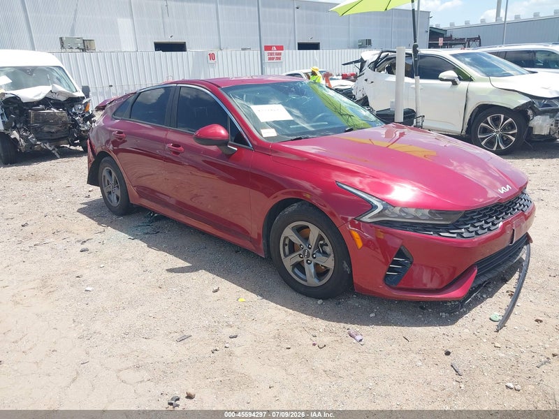 2023 Kia K5 Lxs Burgundy vin: 5XXG14J29PG218658