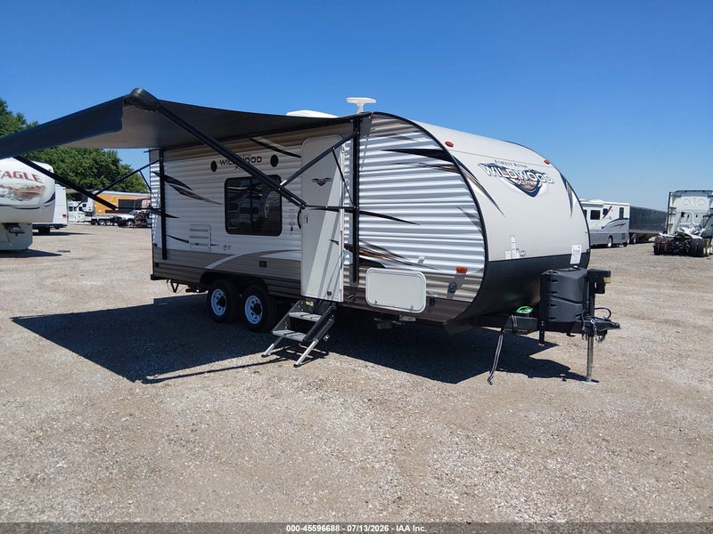 2018 Forest River Wildwood X-lite 201bhxl Travel Trailer   White vin: 4X4TWDV26J7359014