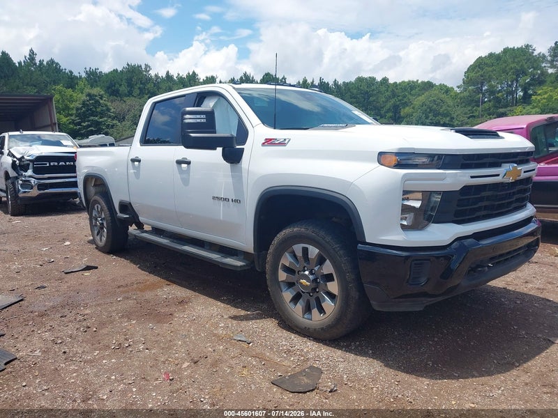 2025 Chevrolet Silverado 2500hd 4wd  Standard Bed Custom White vin: 1GC4KMEYXSF171579