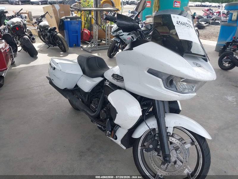 2024 Harley-davidson Fltrx White vin: 1HD1KH71XRB645878