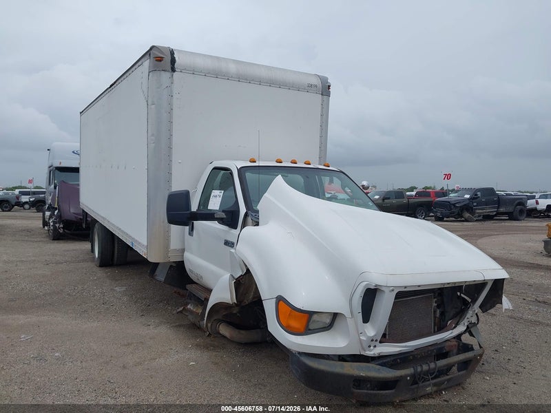 2013 Ford F-750 Xl/xlt White vin: 3FRNF7FA2DV034423