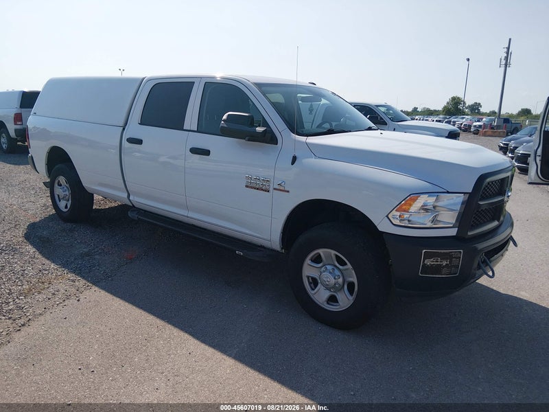 2017 Ram 3500 Tradesman  4x4 8' Box White vin: 3C63R3GL2HG762328