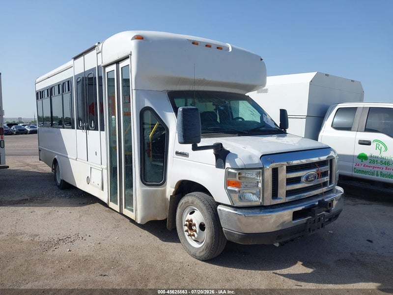 2017 Ford E-450 Cutaway   White vin: 1FDFE4FS3HDC32538