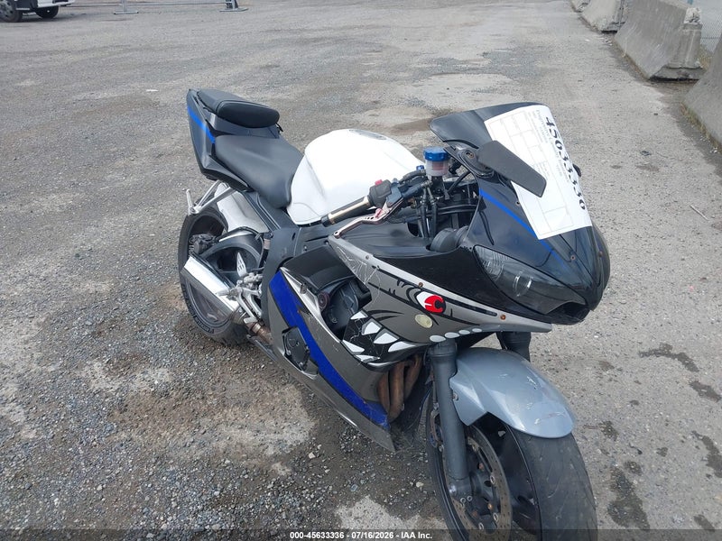 2003 Yamaha Yzfr6 L Белый vin: JYARJ06E93A005800