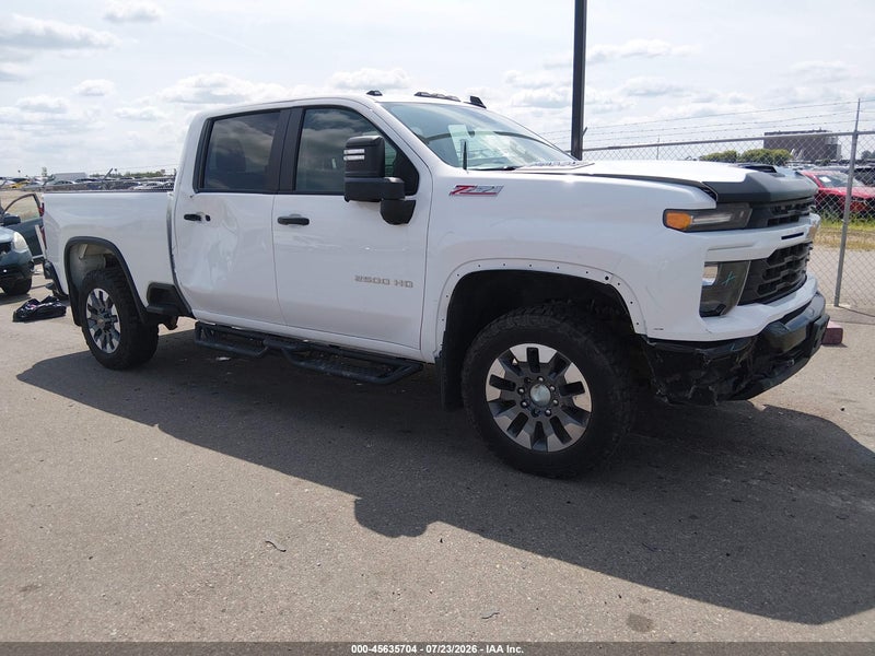 2024 Chevrolet Silverado 2500hd 4wd  Standard Bed Custom White vin: 2GC4YME7XR1147869