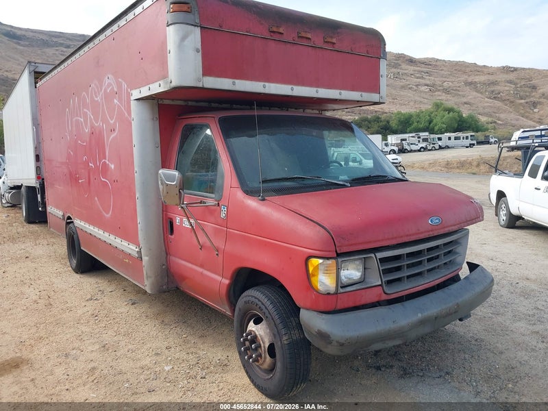 1994 Ford Econoline E350 Cutaway Van Красный vin: 1FDKE37G8RHA57197