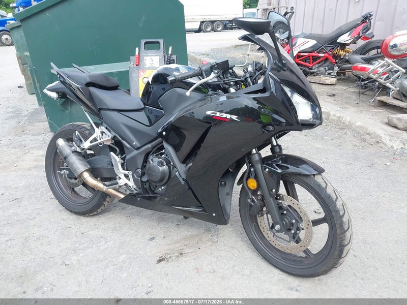 2016 Honda Cbr300 R Black vin: MLHNC5106G5200643