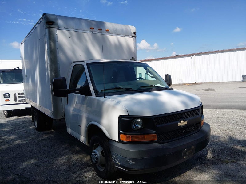 2016 Chevrolet Express Cutaway 3500 Diesel White vin: 1GB3GSCL1G1266050