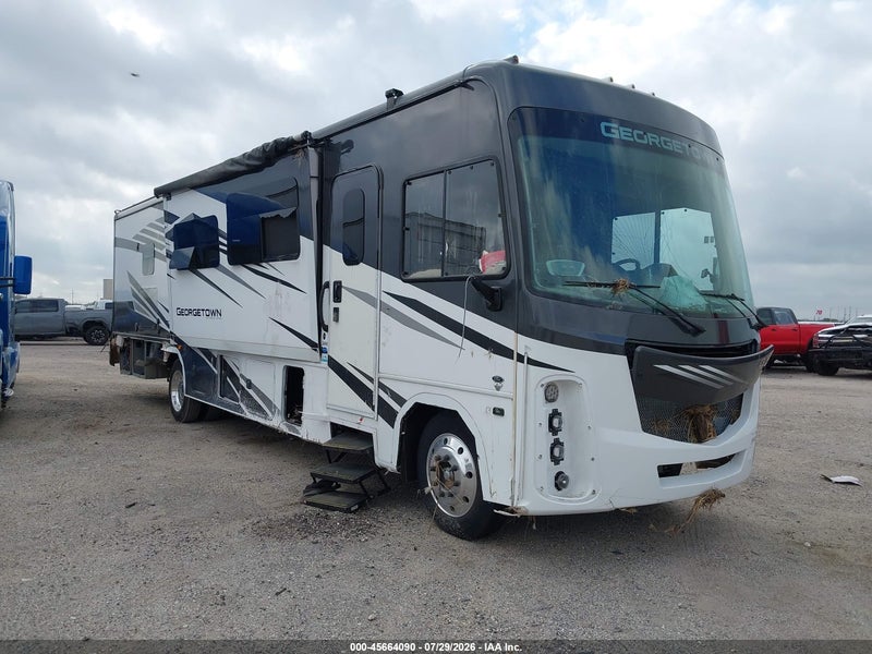 2020 Ford F53   White vin: 1F66F5DN5L0A13720