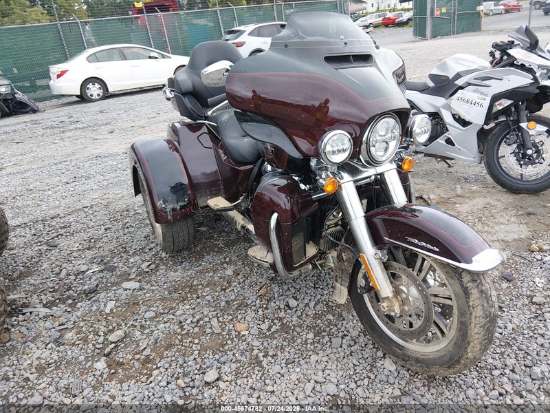 2022 Harley-davidson Flhtcutg   Burgundy vin: 1HD1MAF18NB852668