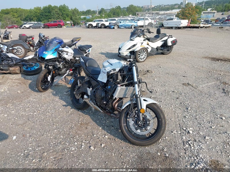 2026 Kawasaki Ex650 P Silver vin: ML5EXEP1XTDAG9975
