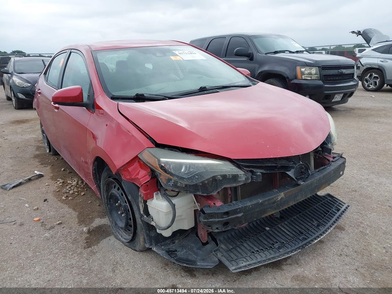 2018 Toyota Corolla Le Red vin: 5YFBURHEXJP753589