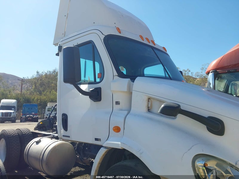 2012 Freightliner Cascadia 113   vin: 1FUBGADV6CLBJ3191