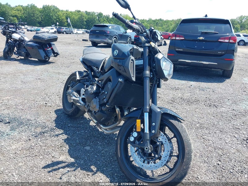 2016 Yamaha Fz09   Black vin: JYARN33E0GA009248