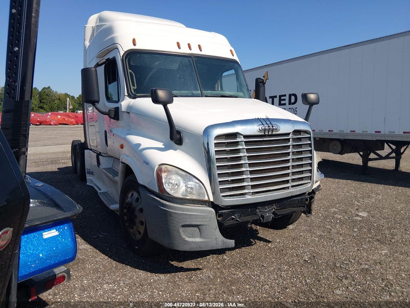 2015 Freightliner Cascadia 125   White vin: 1FUJGLDV1FLGF1000