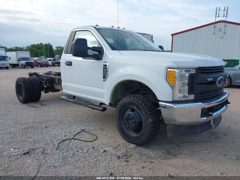 2017 Ford F-350 Chassis Xl White vin: 1FDRF3H61HEE56129