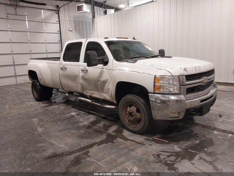 2010 Chevrolet Silverado 3500hd Ltz White vin: 1GC7K1B62AF128500