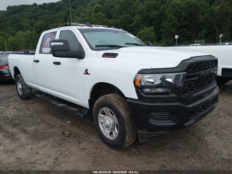 2024 Ram 3500 Tradesman  4x4 8' Box White vin: 3C63R3GL8RG404913