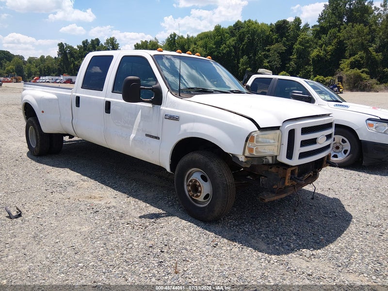 2002 Ford F-350 White vin: 1FTWW33F42EC40054
