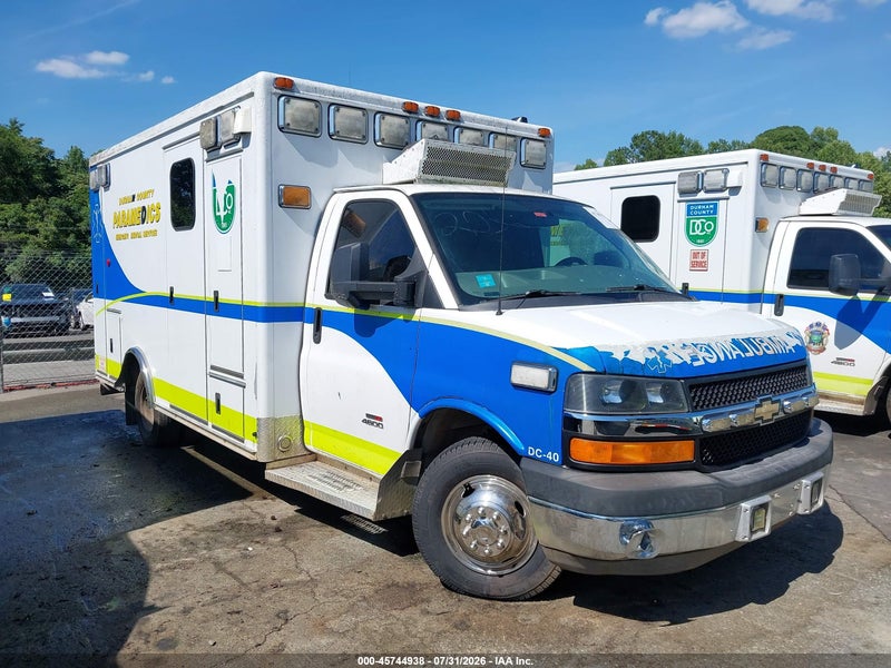 2014 Chevrolet Express Cutaway 4500 Diesel White vin: 1GB6G5CL1E1110747
