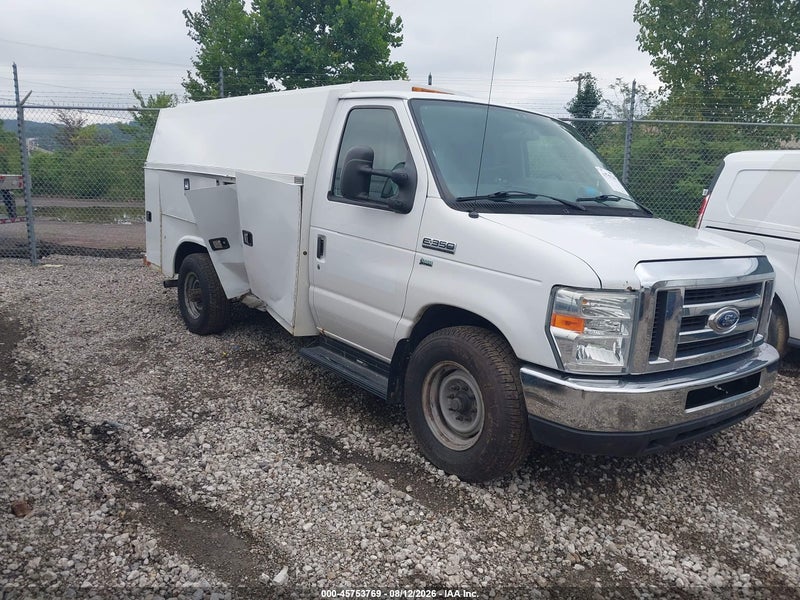 2016 Ford E-350 Cutaway   White vin: 1FDWE3FL4GDC26717