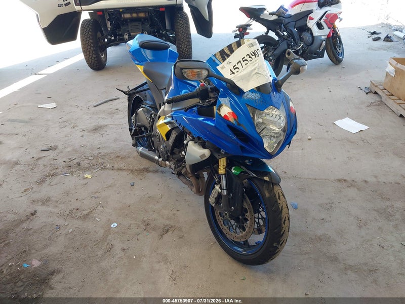 2016 Suzuki Gsx-r600   Blue vin: JS1GN7FA8G2100008