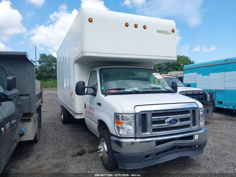 2022 Ford E-450 Cutaway   Белый vin: 1FDXE4FN0NDC37237