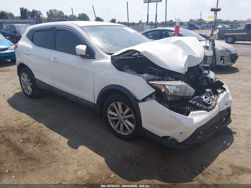 2017 Nissan Rogue Sport S Белый vin: JN1BJ1CR0HW116638