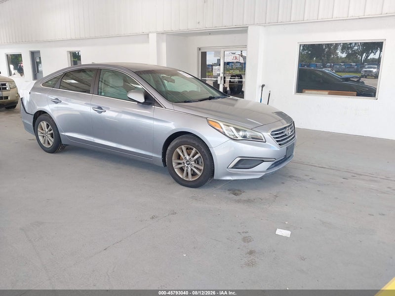 2017 Hyundai Sonata   Silver vin: 5NPE24AF9HH493315