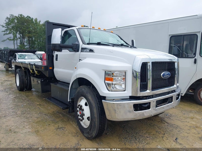 2022 Ford F-750 Gas   White vin: 1FDNF7AN9NDF09622