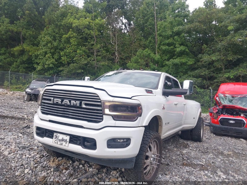 2019 Ram 3500 Laramie  4x4 8' Box Белый vin: 3C63RRJL1KG618384