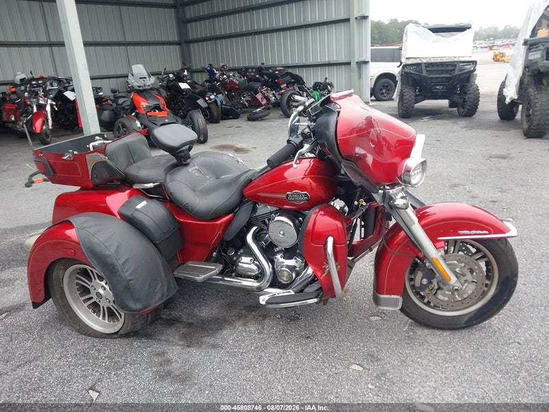 2013 Harley-davidson Flhtcutg Tri Glide Ultra Classic Red vin: 1HD1MAM14DB850045