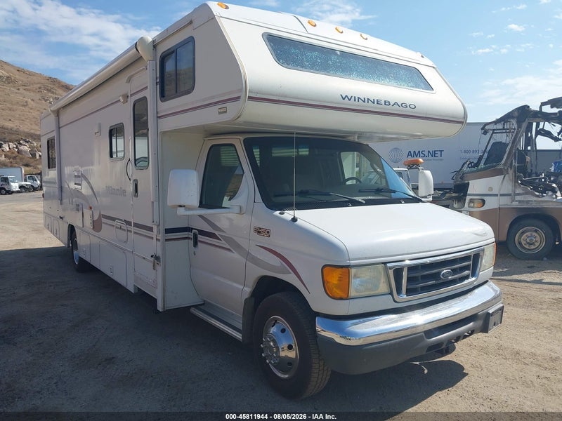 2005 Ford E-450 Cutaway Standard White vin: 1FDXE45S95HA83319