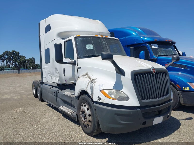 2020 International Lt   White vin: 3HSDZAPRXLN357514