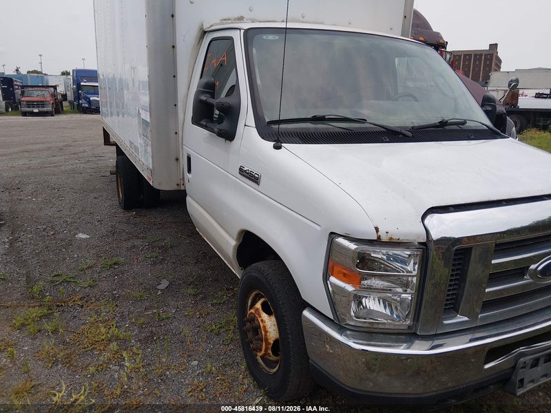 2010 Ford E-450 Cutaway   White vin: 1FDXE4FS6ADB00187