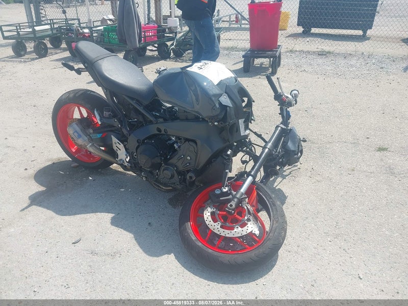 2021 Yamaha Mt09   Серый vin: JYARN71E9MA001820