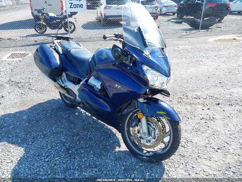 2004 Honda St1300   Синий vin: JH2SC51004M200121