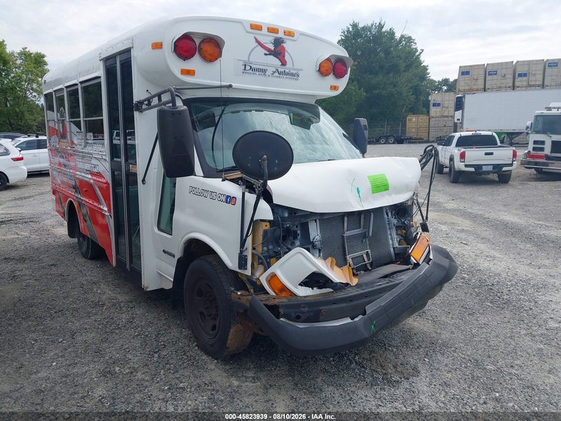 2005 Chevrolet Bus Express Cutaway   Белый vin: 1GBHG31V551197540