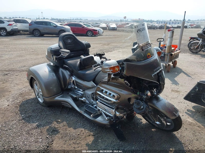2006 Honda Gl1800   Gray vin: 1HFSC47F66A501548