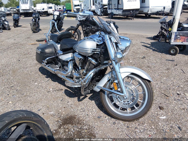 2009 Yamaha Xv1900 A Silver vin: JYAVP21E59A006841