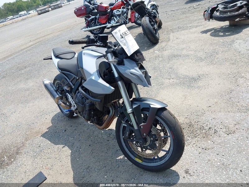 2024 Suzuki Gsx800 R Gray vin: JS1EM11B5R7100318