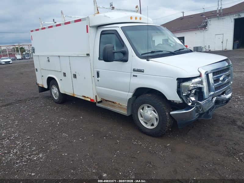 2010 Ford E-350 Cutaway   White vin: 1FDWE3FL3ADB02171