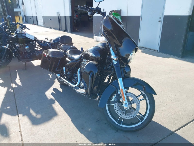 2015 Harley-davidson Flhxse Cvo Street Glide Black vin: 1HD1PXN32FB961724